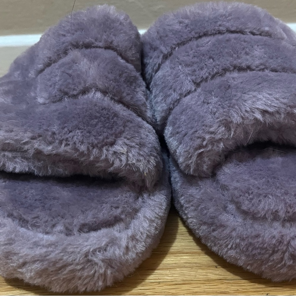 Cozy Purple Women's Slippers Medium 7-8